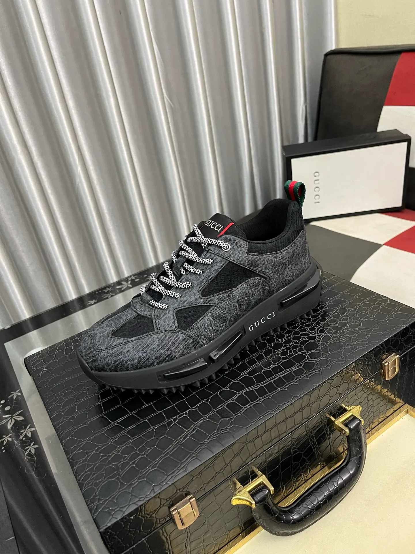 Men's Men's Shoes 💰458⌚️⌚️《GUCCI》The latest hot-selling casual shoes, top brand [seduce] luxury~purchase, top~quality. Products sold at the counter [strong] Original embossed calfskin fabric ➕ Comfortable sheepskin lining, code number: 38-443️⃣colors available
